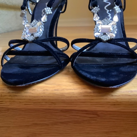 Nina Marmar Black Velvet Rhinestone High Heel Sandals SZ 39 - Picture 9 of 16